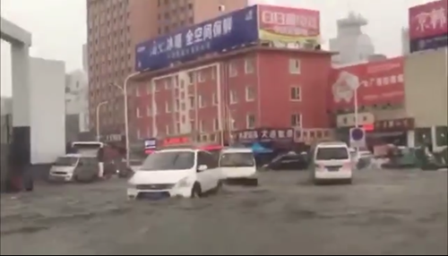 暴雨突袭!芝罘区多处路段积水